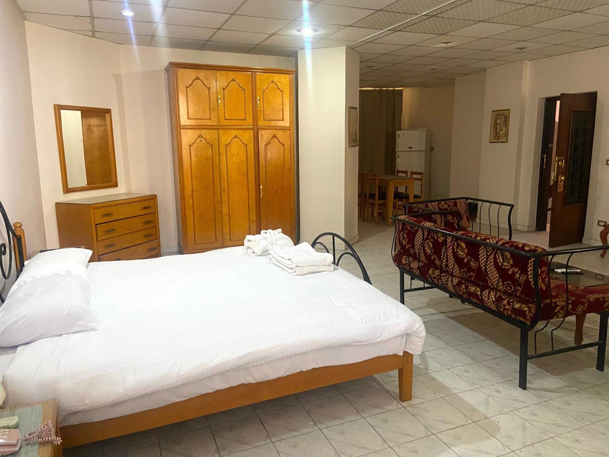 Gaddis Hotel, Suites And Apartments Louxor Extérieur photo