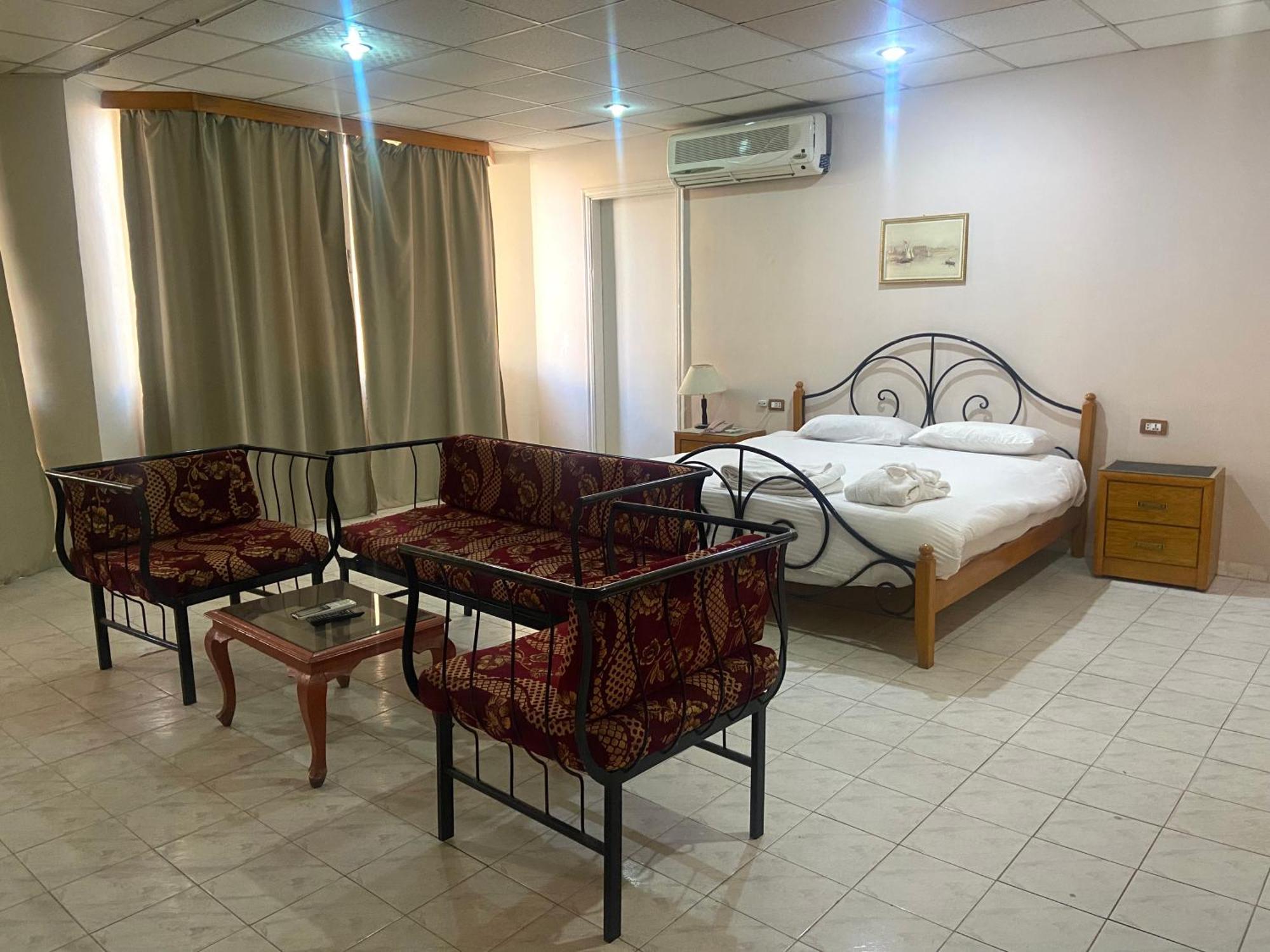 Gaddis Hotel, Suites And Apartments Louxor Extérieur photo